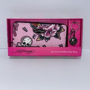 Ed Hardy Motifs Skull Wallet & Key Ring set